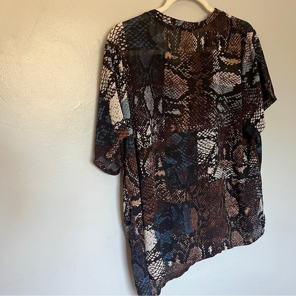 Glamorous Silk Over Size Loose Fit Animal Snake Skin Print Blouse Medium 6 - Picture 8 of 8